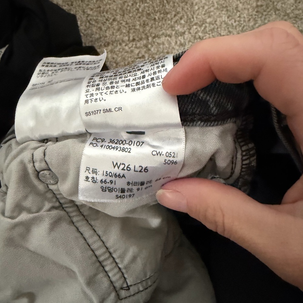 Levi's Women's 501 straight leg jeans (Size 26) - Picture 3 of 3